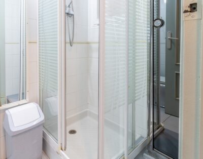 GRIFEU 15.1 – Casa adossada amb piscina comunitària i vistes