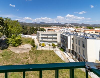 PORT DE LLANÇÀ 44.1 – Ático con balcón