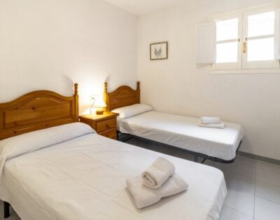 SELVA DE MAR 150 – Apartamento en pueblo encantador