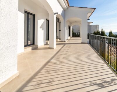GRIFEU 13 – House with terrace and panoramic views of the coast
