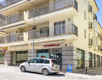 01 CODOLAR L’ESCALA – one street from the seafront