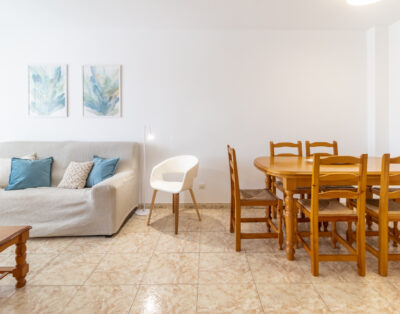 01 CODOLAR L’ESCALA – one street from the seafront
