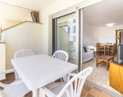 01 CODOLAR L’ESCALA – one street from the seafront