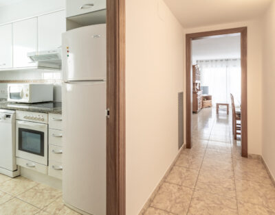 01 CODOLAR L’ESCALA – one street from the seafront